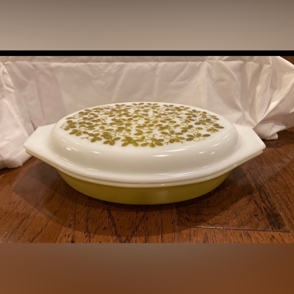 Vintage floral pyrex